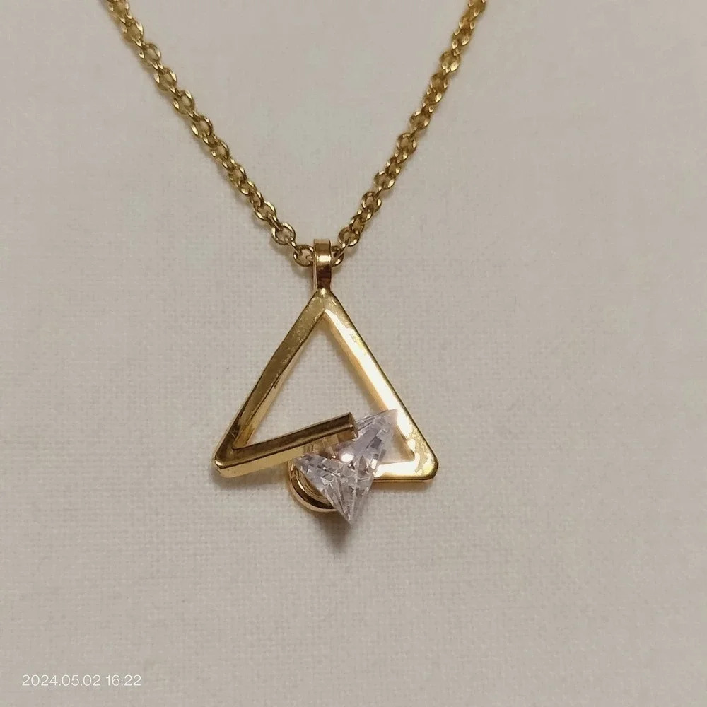 Howard Gold Tone Fashion Triangle Clear Rhinestone Accent Adjustable Necklace - Picture 4 of 8